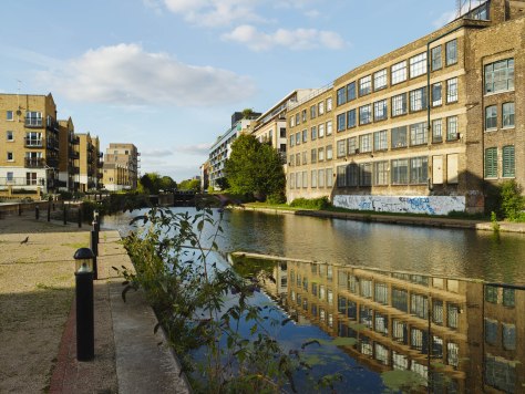 Regents Canal ©Keith Greenough 2013